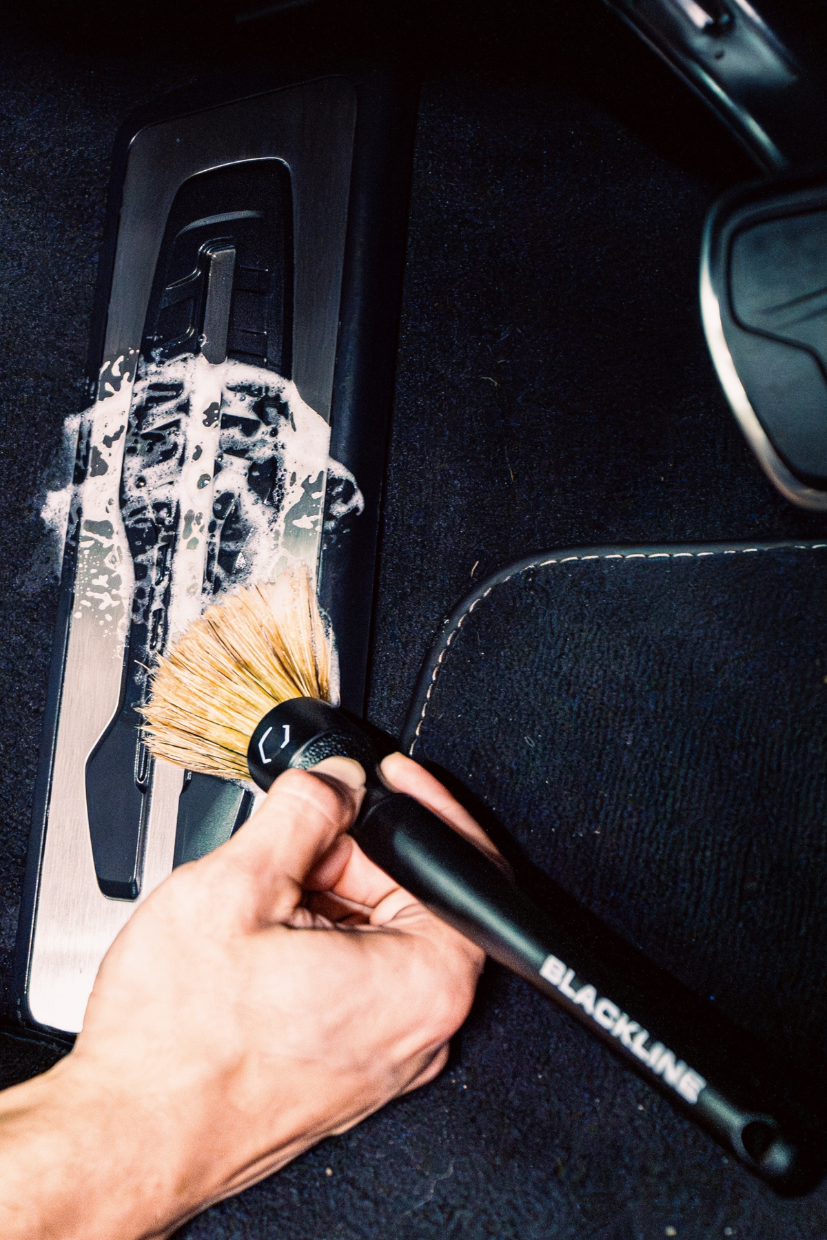 BLACKLINE® BOAR'S HAIR BRUSH SET